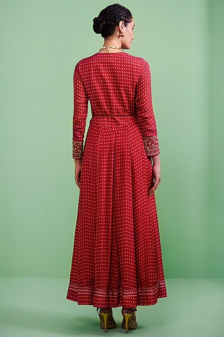 Maroon Zardosi Embroidered Kurta Set by Shyam Narayan Prasad at Pernia's Pop Up Shop