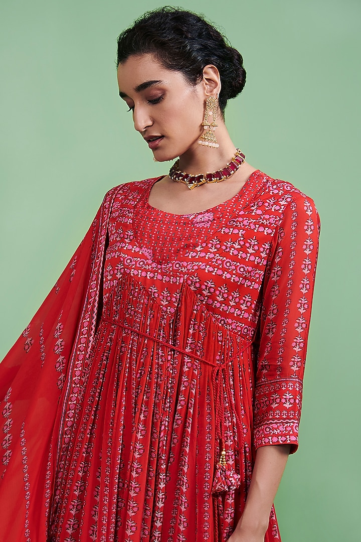 Cherry Red Printed Angrakha Kurta Set by Shyam Narayan Prasad at Pernia's Pop Up Shop