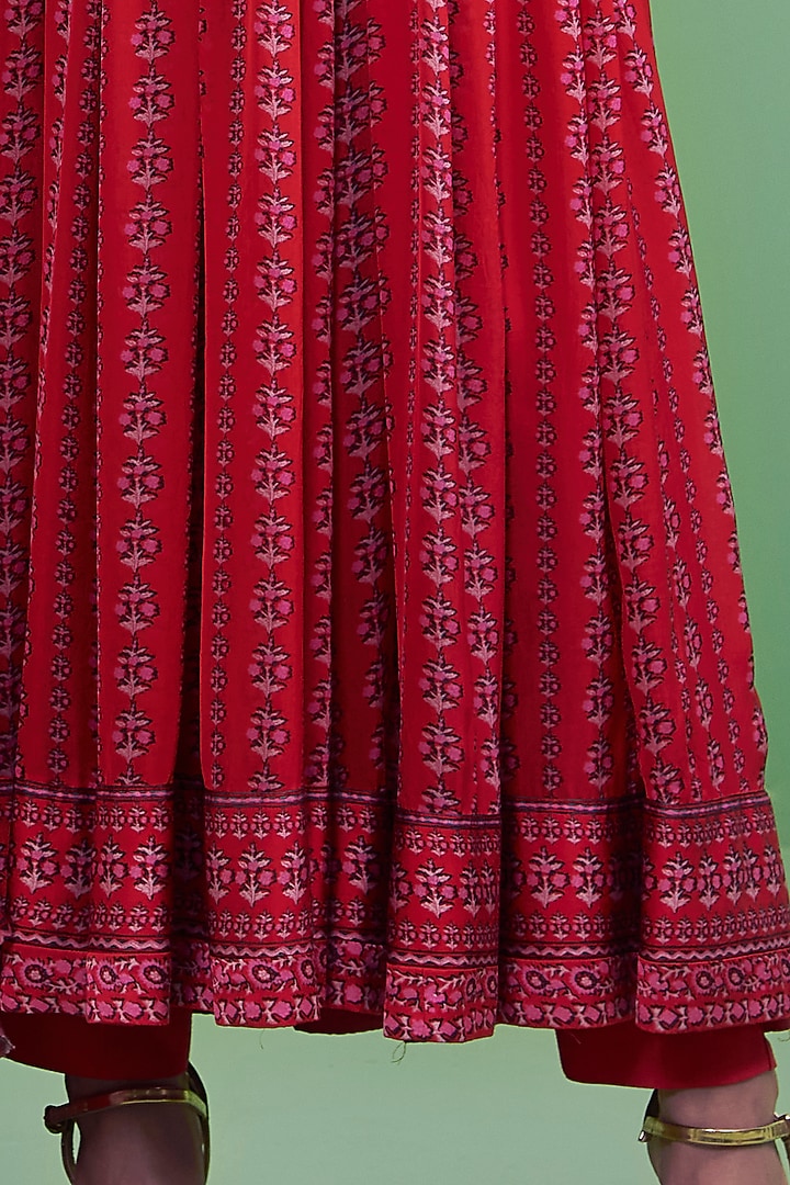 Cherry Red Printed Angrakha Kurta Set by Shyam Narayan Prasad at Pernia's Pop Up Shop