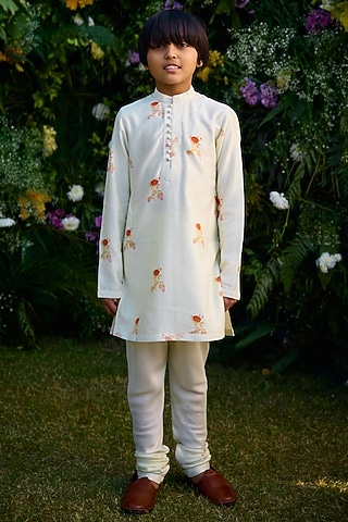 White Chanderi Hand Block Printed Kurta Set For Boys by Shyam Narayan Prasad Kidswear