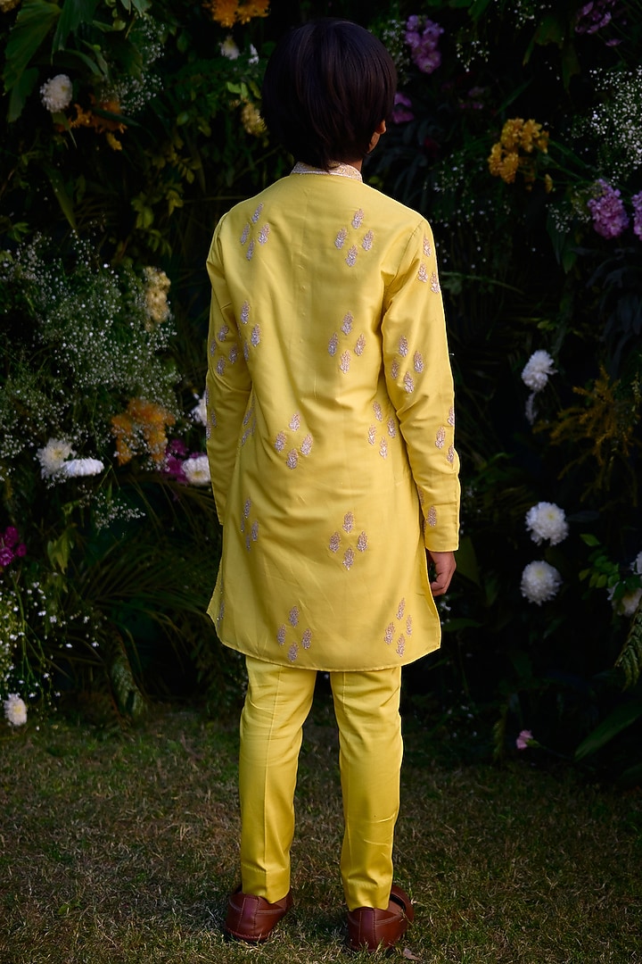 Dandelion Yellow Cotton Silk Patch & Thread Work Kurta Set For Boys by Shyam Narayan Prasad Kidswear at Pernia's Pop Up Shop