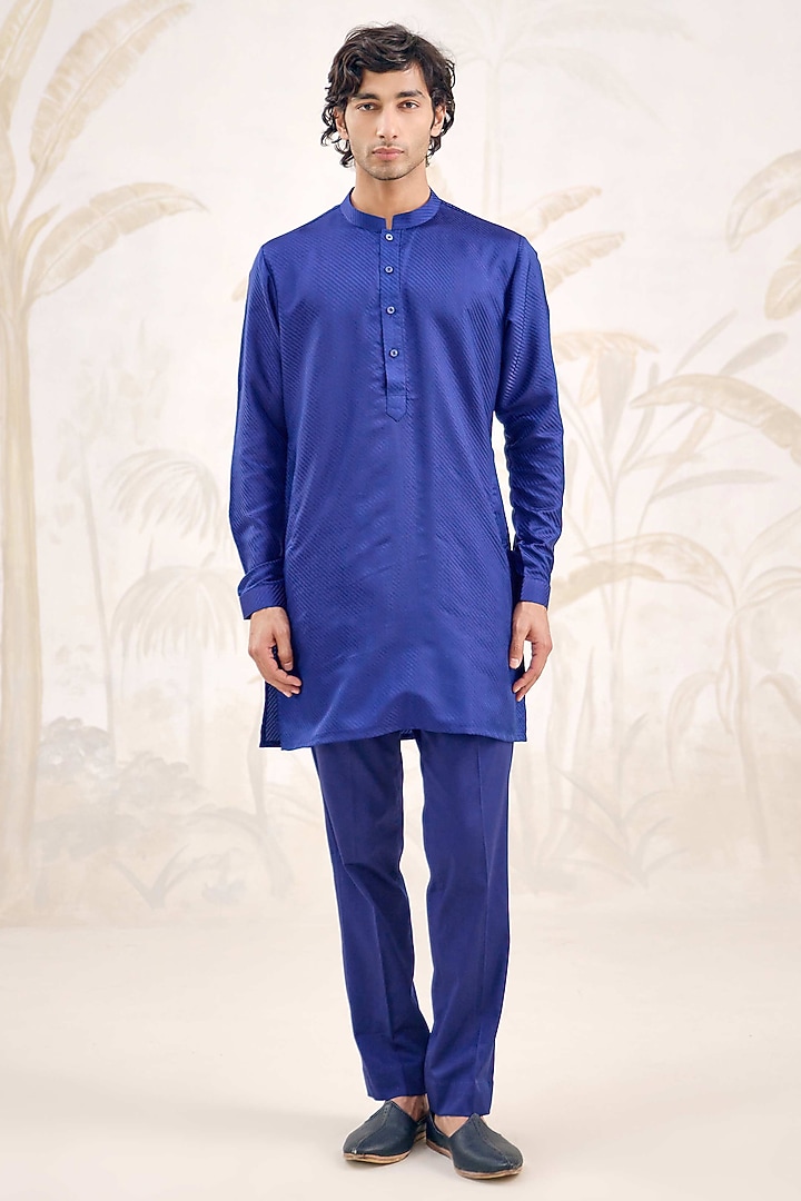Midnight Blue Jacquard Kurta Set by Shyam Narayan Prasad Men at Pernia's Pop Up Shop