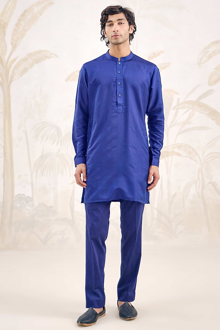 Midnight Blue Jacquard Kurta Set by Shyam Narayan Prasad Men at Pernia's Pop Up Shop