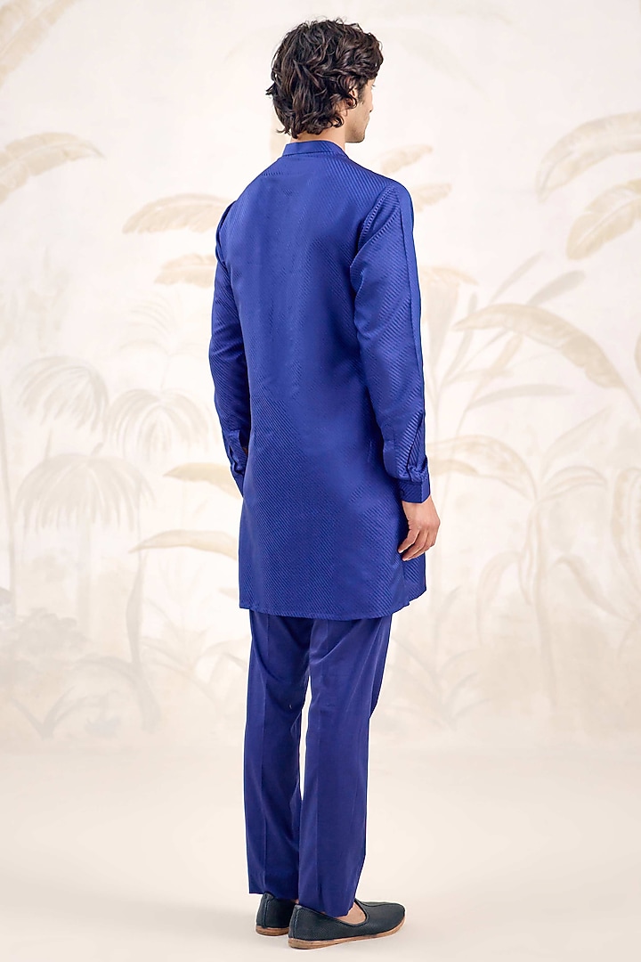 Midnight Blue Jacquard Kurta Set by Shyam Narayan Prasad Men at Pernia's Pop Up Shop