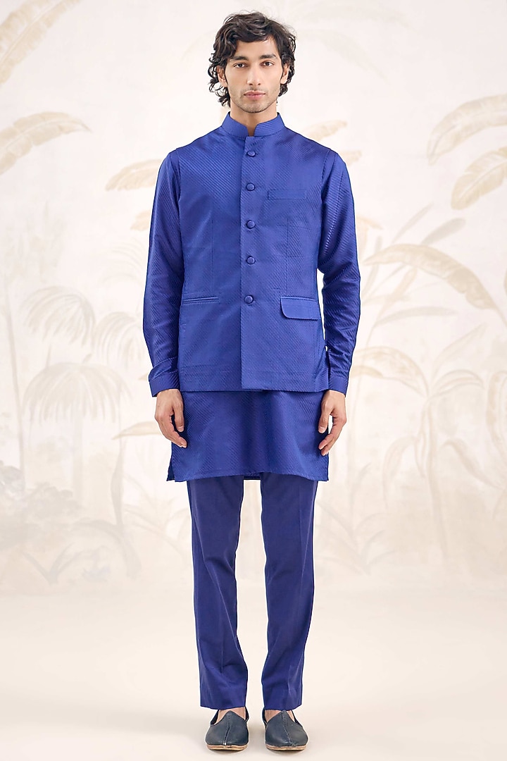Midnight Blue Jacquard Bundi Jacket Set by Shyam Narayan Prasad Men at Pernia's Pop Up Shop