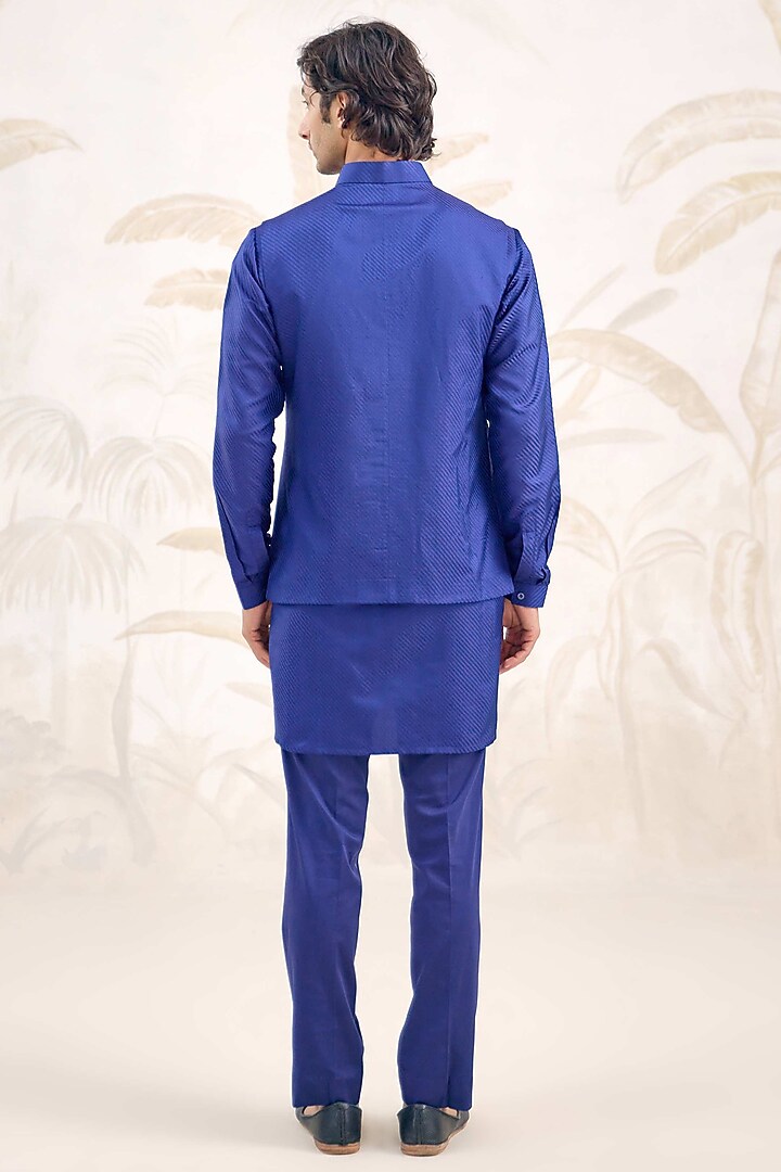 Midnight Blue Jacquard Bundi Jacket Set by Shyam Narayan Prasad Men at Pernia's Pop Up Shop