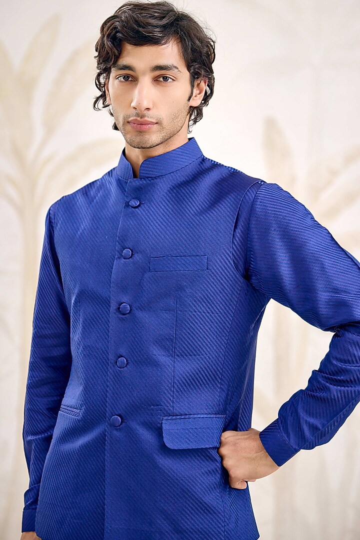 Midnight Blue Jacquard Bundi Jacket Set by Shyam Narayan Prasad Men at Pernia's Pop Up Shop