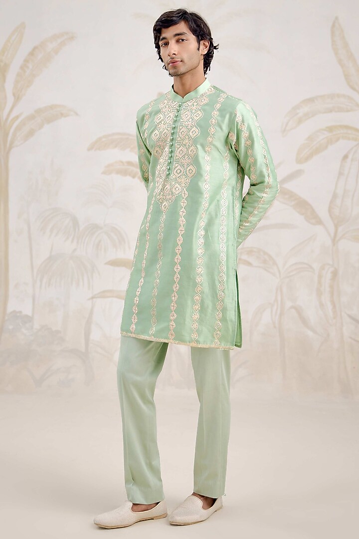 Sea Green Chanderi Thread Embroidered Kurta Set by Shyam Narayan Prasad Men at Pernia's Pop Up Shop