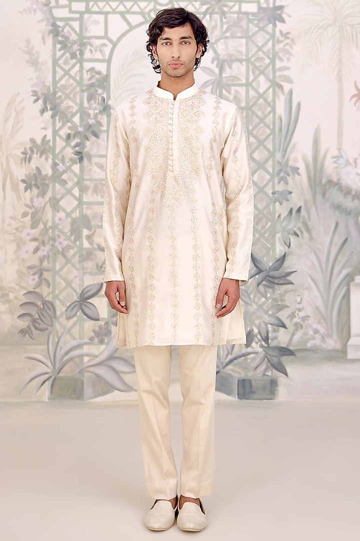 Ivory Chanderi Thread Embroidered Kurta Set by Shyam Narayan Prasad Men at Pernia's Pop Up Shop