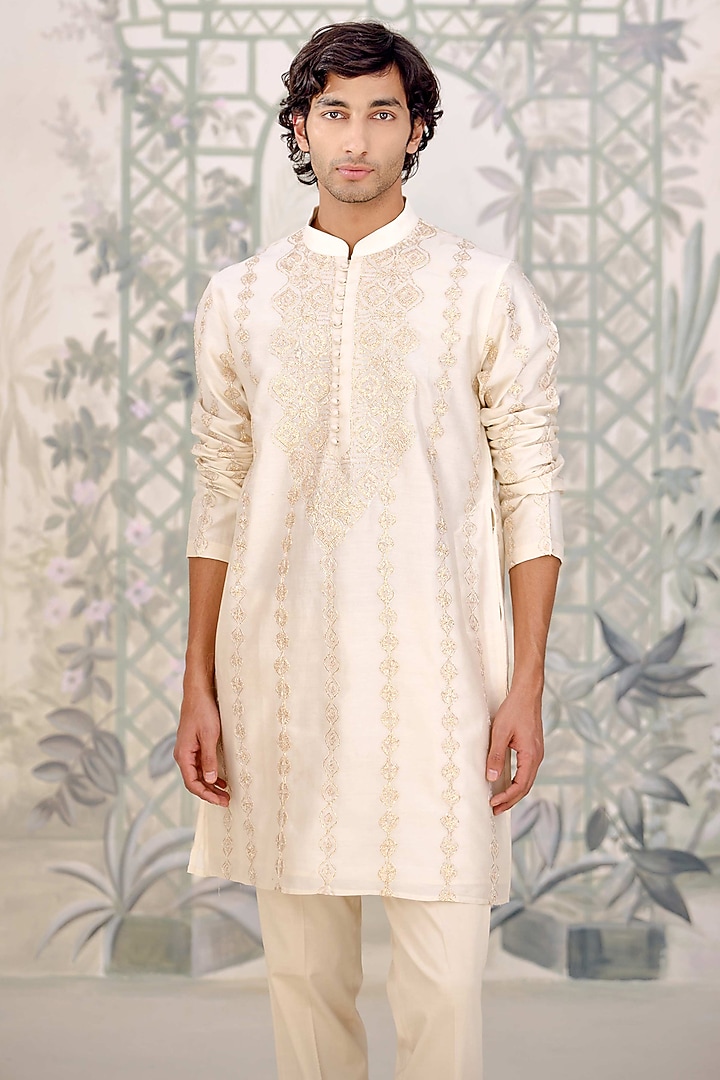 Ivory Chanderi Thread Embroidered Kurta Set by Shyam Narayan Prasad Men at Pernia's Pop Up Shop