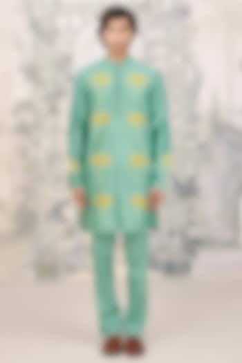 Green Cotton Silk Thread Embroidered Kurta Set by Shyam Narayan Prasad Men at Pernia's Pop Up Shop