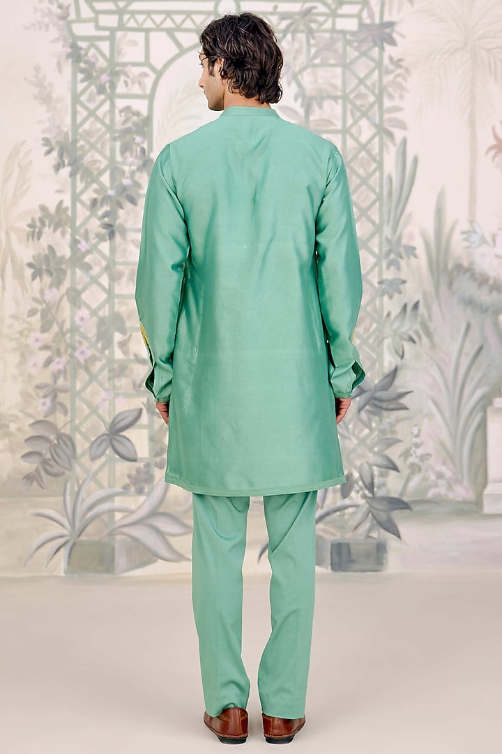 Green Cotton Silk Thread Embroidered Kurta Set by Shyam Narayan Prasad Men at Pernia's Pop Up Shop