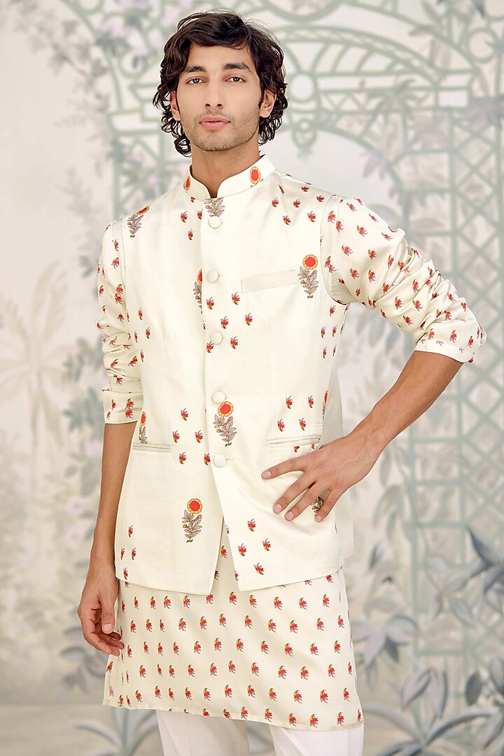 Off-White Cotton Satin Printed Bundi Jacket Set by Shyam Narayan Prasad Men at Pernia's Pop Up Shop