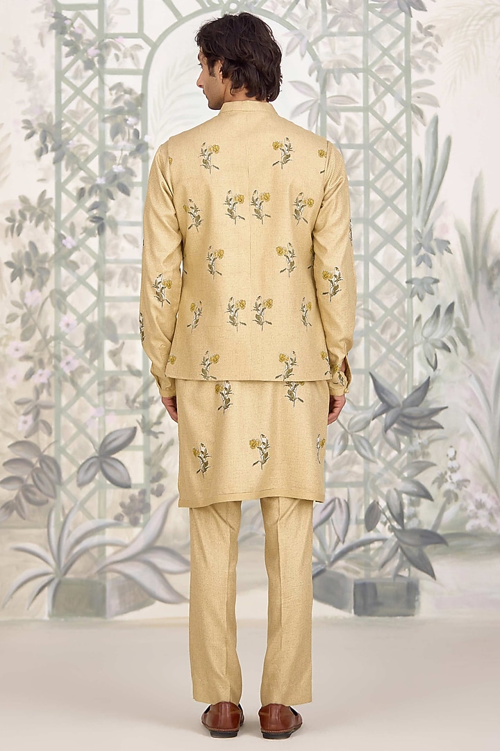 Neutral Yellow Cotton Satin Printed Bundi Jacket Set by Shyam Narayan Prasad Men at Pernia's Pop Up Shop