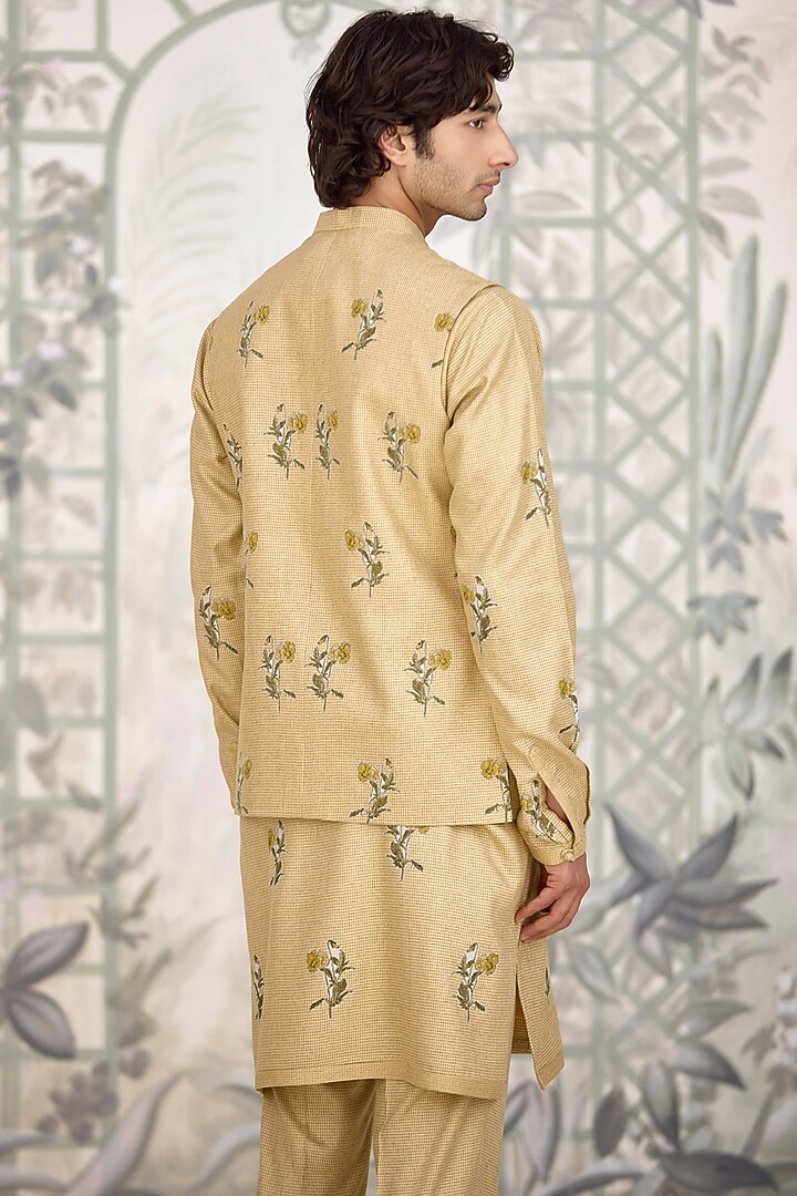 Neutral Yellow Cotton Satin Printed Bundi Jacket Set by Shyam Narayan Prasad Men at Pernia's Pop Up Shop