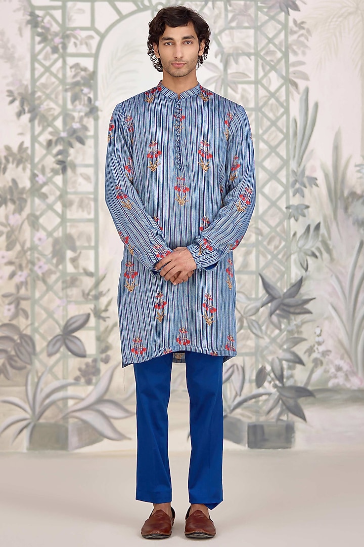 Blue Cotton Satin Printed Kurta Set by Shyam Narayan Prasad Men at Pernia's Pop Up Shop