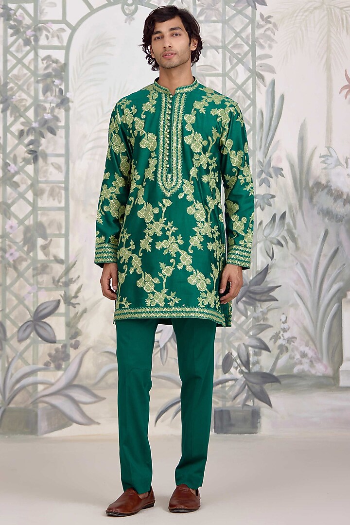 Forest Green Chanderi Silk Applique Embroidered Kurta Set by Shyam Narayan Prasad Men at Pernia's Pop Up Shop