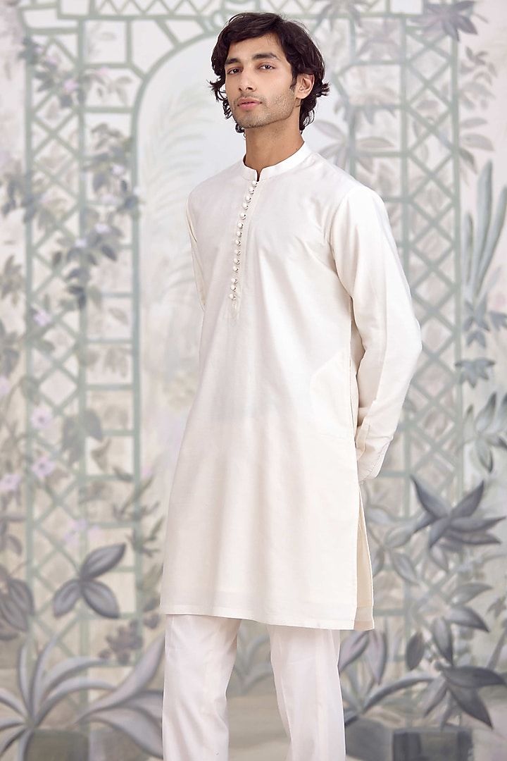 White Cotton Silk Kurta Set by Shyam Narayan Prasad Men at Pernia's Pop Up Shop