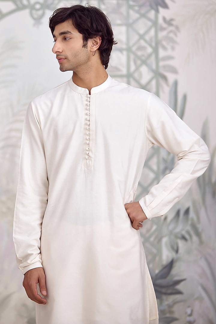 White Cotton Silk Kurta Set by Shyam Narayan Prasad Men at Pernia's Pop Up Shop
