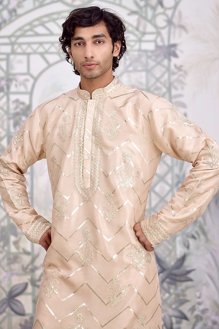 White Viscose Silk Applique Embroidered Kurta Set by Shyam Narayan Prasad Men at Pernia's Pop Up Shop