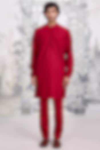 Maroon Cotton Silk Kurta Set by Shyam Narayan Prasad Men at Pernia's Pop Up Shop