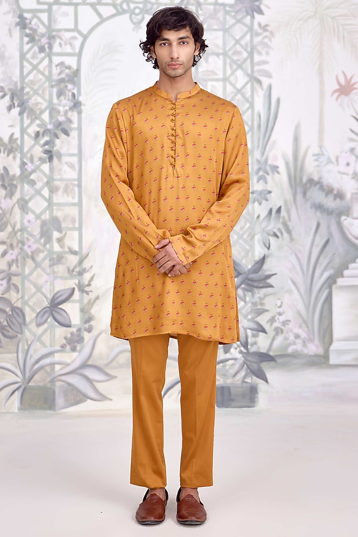 Mustard Cotton Satin Printed Kurta Set by Shyam Narayan Prasad Men at Pernia's Pop Up Shop