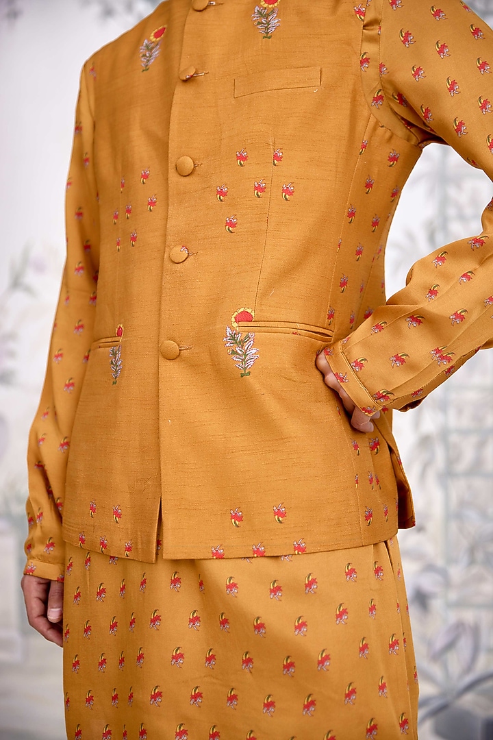 Mustard Cotton Satin Printed Nehru Jacket Set by Shyam Narayan Prasad Men at Pernia's Pop Up Shop