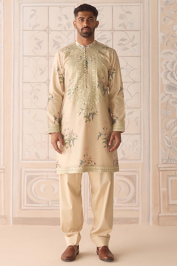 Sanshell-Colored Chanderi Applique Embroidered Kurta Set by Shyam Narayan Prasad Men at Pernia's Pop Up Shop
