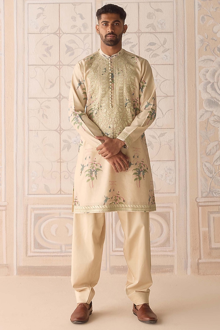 Sanshell-Colored Chanderi Applique Embroidered Kurta Set by Shyam Narayan Prasad Men at Pernia's Pop Up Shop