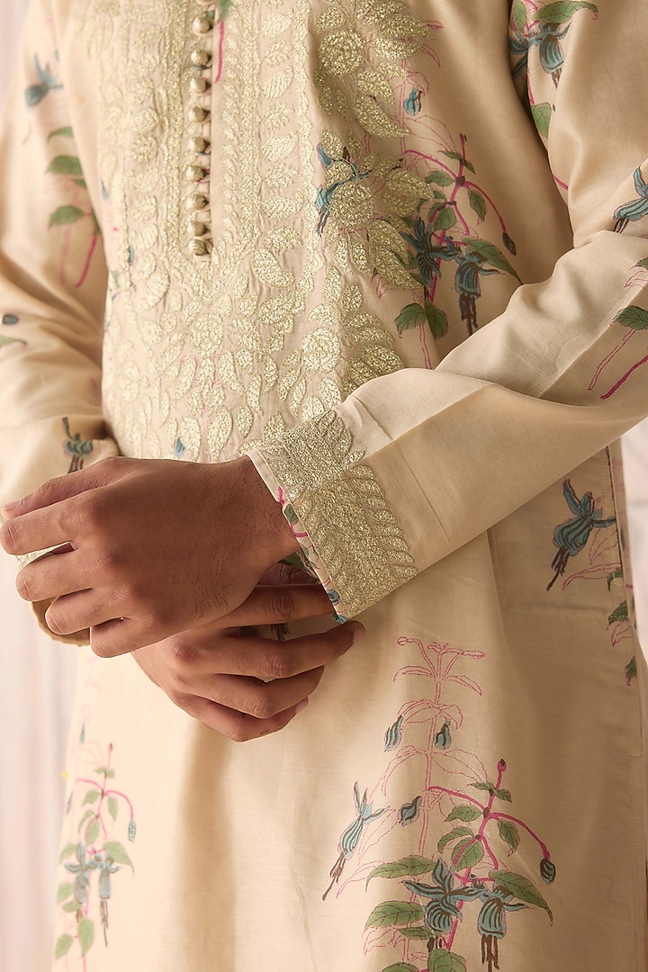 Sanshell-Colored Chanderi Applique Embroidered Kurta Set by Shyam Narayan Prasad Men at Pernia's Pop Up Shop