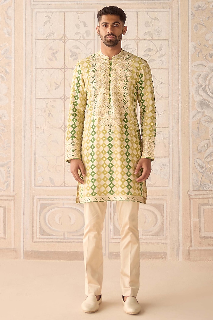 Ivory Chanderi Printed & Embroidered Kurta Set by Shyam Narayan Prasad Men at Pernia's Pop Up Shop