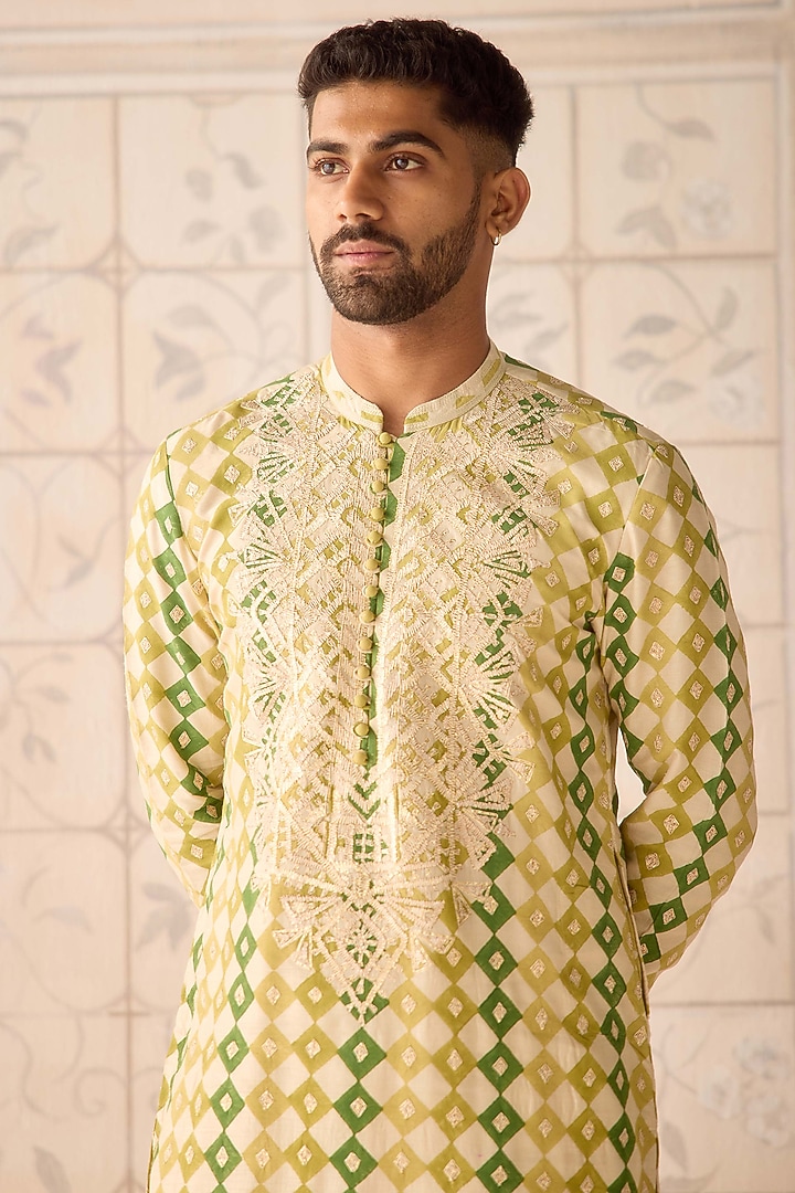 Ivory Chanderi Printed & Embroidered Kurta Set by Shyam Narayan Prasad Men at Pernia's Pop Up Shop