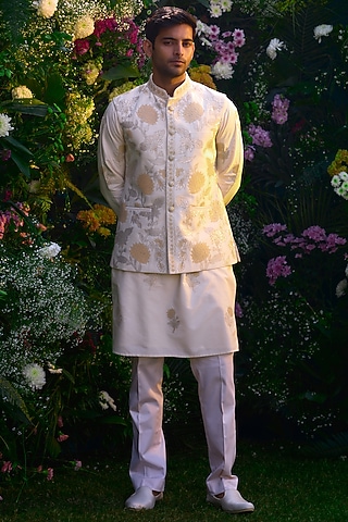 Pristine White Cotton Silk Thread Embroidered Bundi Jacket Set by Shyam Narayan Prasad Men