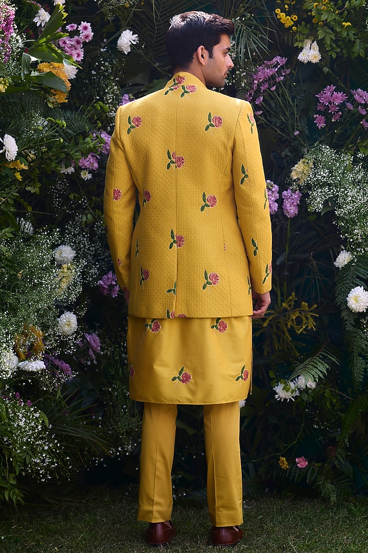 Golden Yellow Cotton Silk Handblock Printed Bundi Jacket Set by Shyam Narayan Prasad Men at Pernia's Pop Up Shop