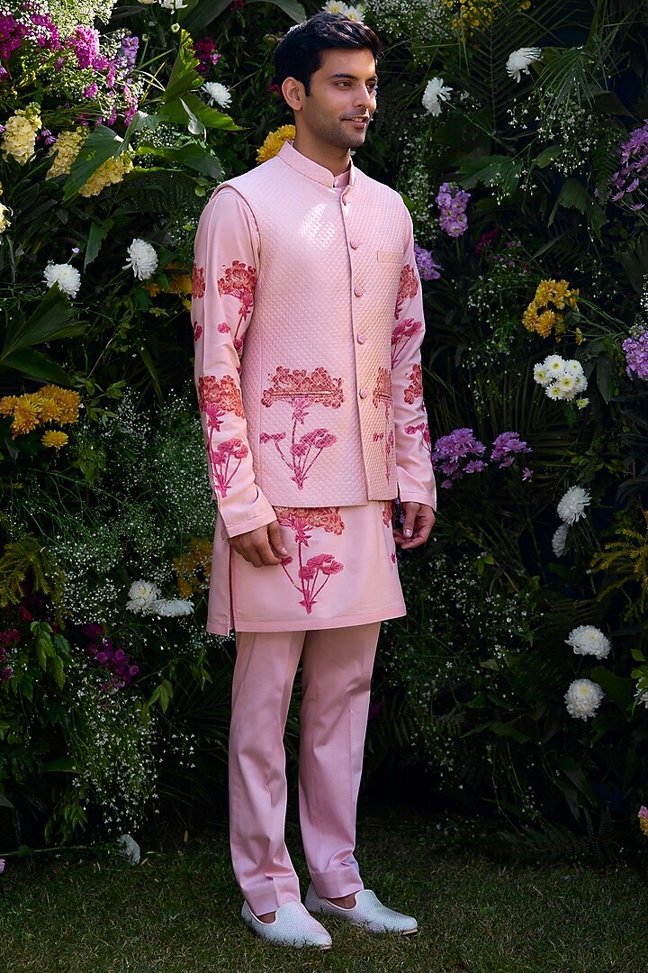 Cloud Pink Cotton Silk Handblock Printed Bundi Jacket Set by Shyam Narayan Prasad Men at Pernia's Pop Up Shop
