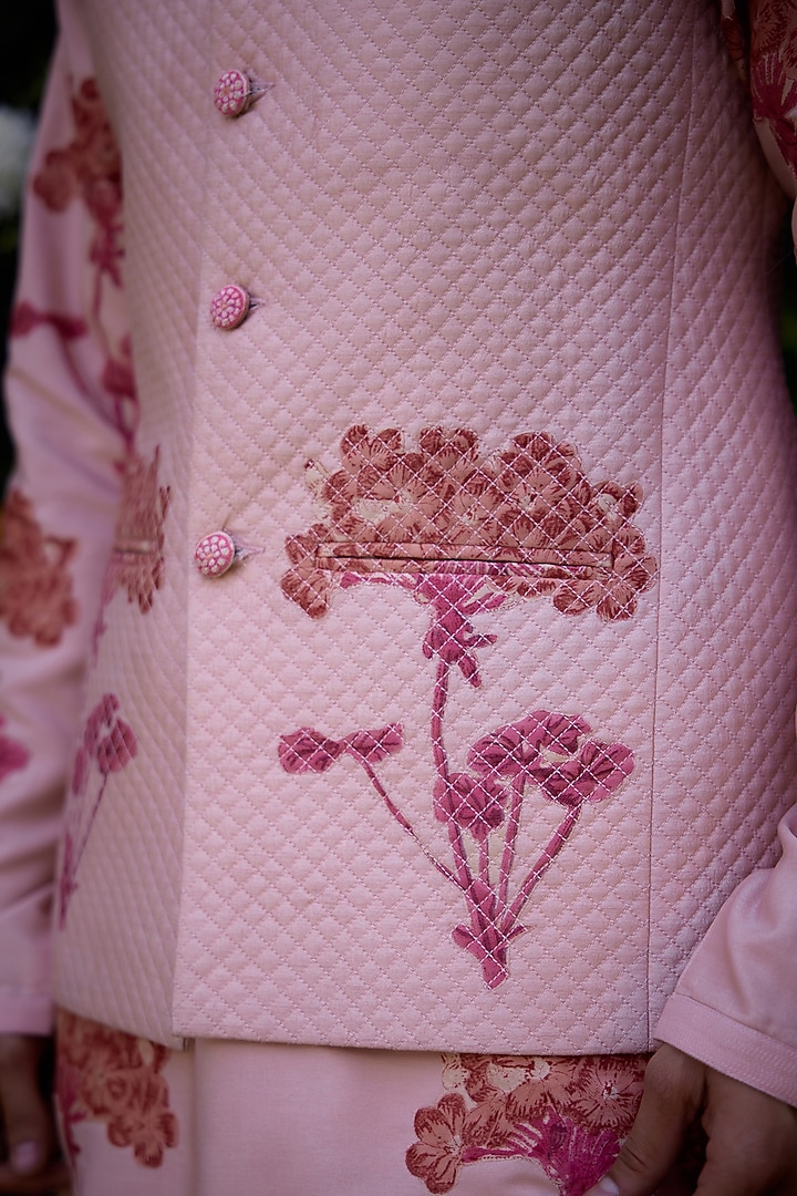 Cloud Pink Cotton Silk Handblock Printed Bundi Jacket Set by Shyam Narayan Prasad Men at Pernia's Pop Up Shop