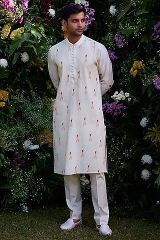 Antique White Chanderi Handblock Printed Kurta Set by Shyam Narayan Prasad Men