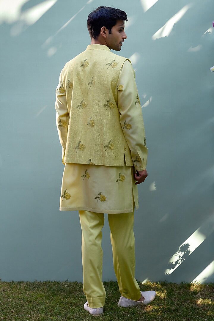 Canary Yellow Chanderi Handblock Printed Bundi Jacket Set by Shyam Narayan Prasad Men at Pernia's Pop Up Shop