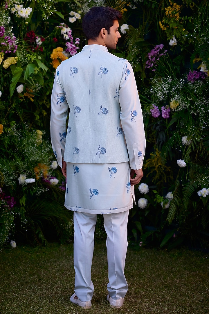 Illusion Blue Chanderi Handblock Printed Bundi Jacket Set by Shyam Narayan Prasad Men at Pernia's Pop Up Shop