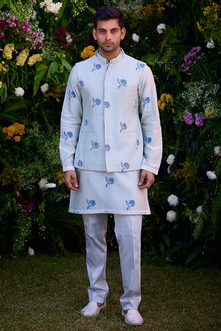 Illusion Blue Chanderi Handblock Printed Bundi Jacket Set by Shyam Narayan Prasad Men at Pernia's Pop Up Shop