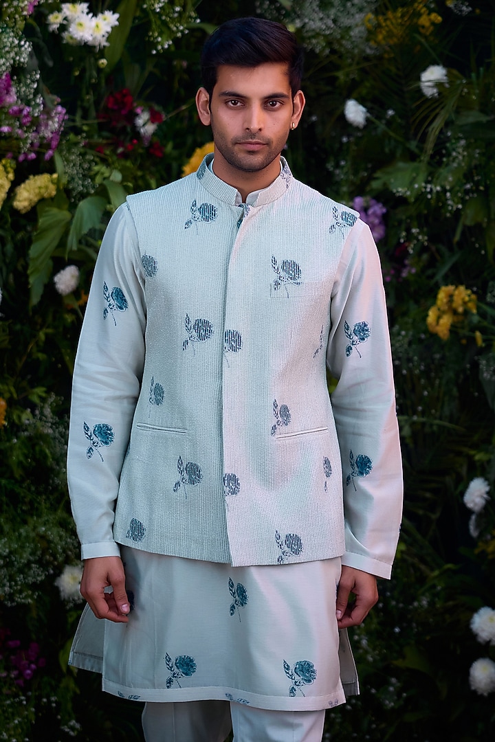 Illusion Blue Chanderi Handblock Printed Bundi Jacket Set by Shyam Narayan Prasad Men at Pernia's Pop Up Shop