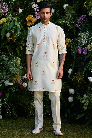 Winter White Chanderi Handblock Printed Kurta Set by Shyam Narayan Prasad Men