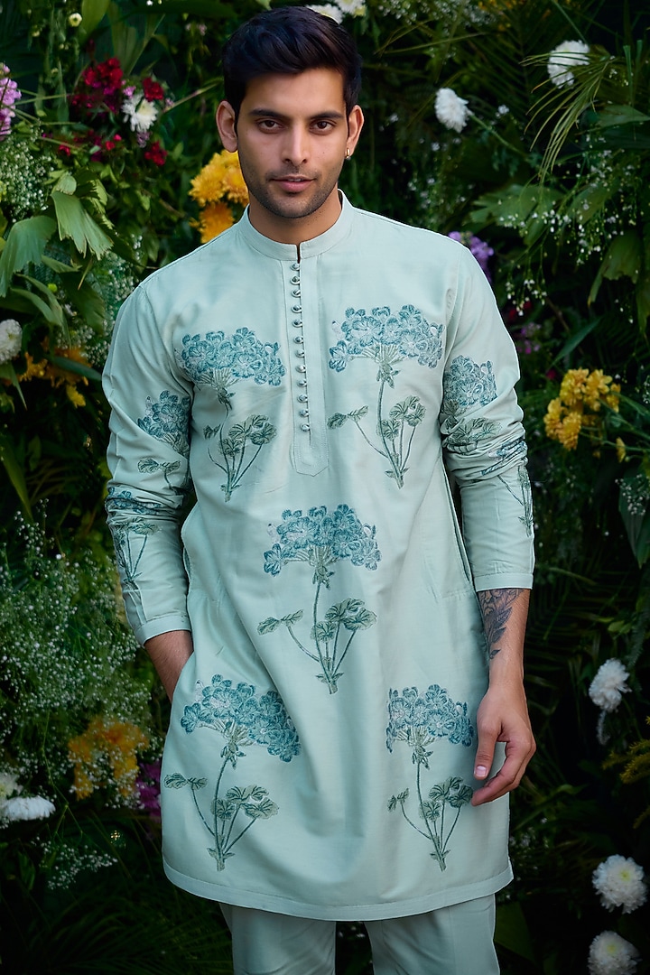 Illusion Blue Chanderi Handblock Printed Kurta Set by Shyam Narayan Prasad Men at Pernia's Pop Up Shop