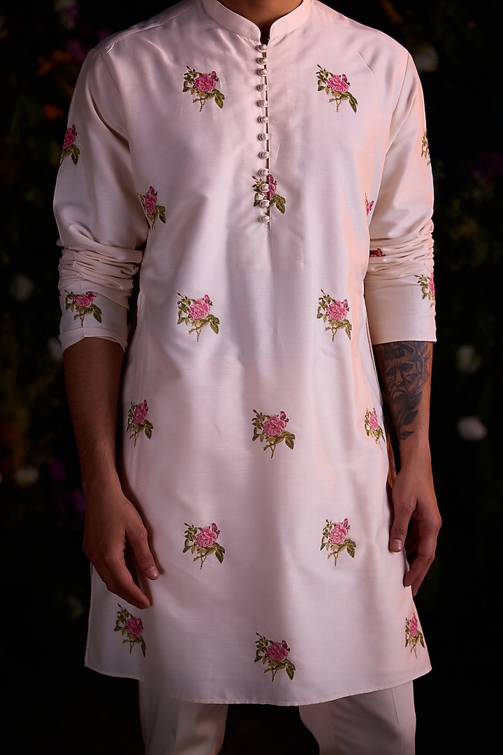 White Silk Chanderi Handblock Printed Kurta Set by Shyam Narayan Prasad Men at Pernia's Pop Up Shop