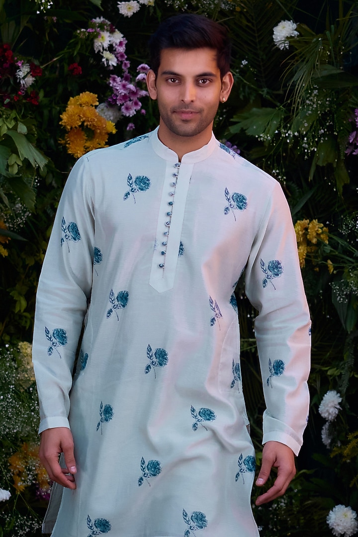 Illusion Blue Chanderi Handblock Printed Kurta Set by Shyam Narayan Prasad Men at Pernia's Pop Up Shop