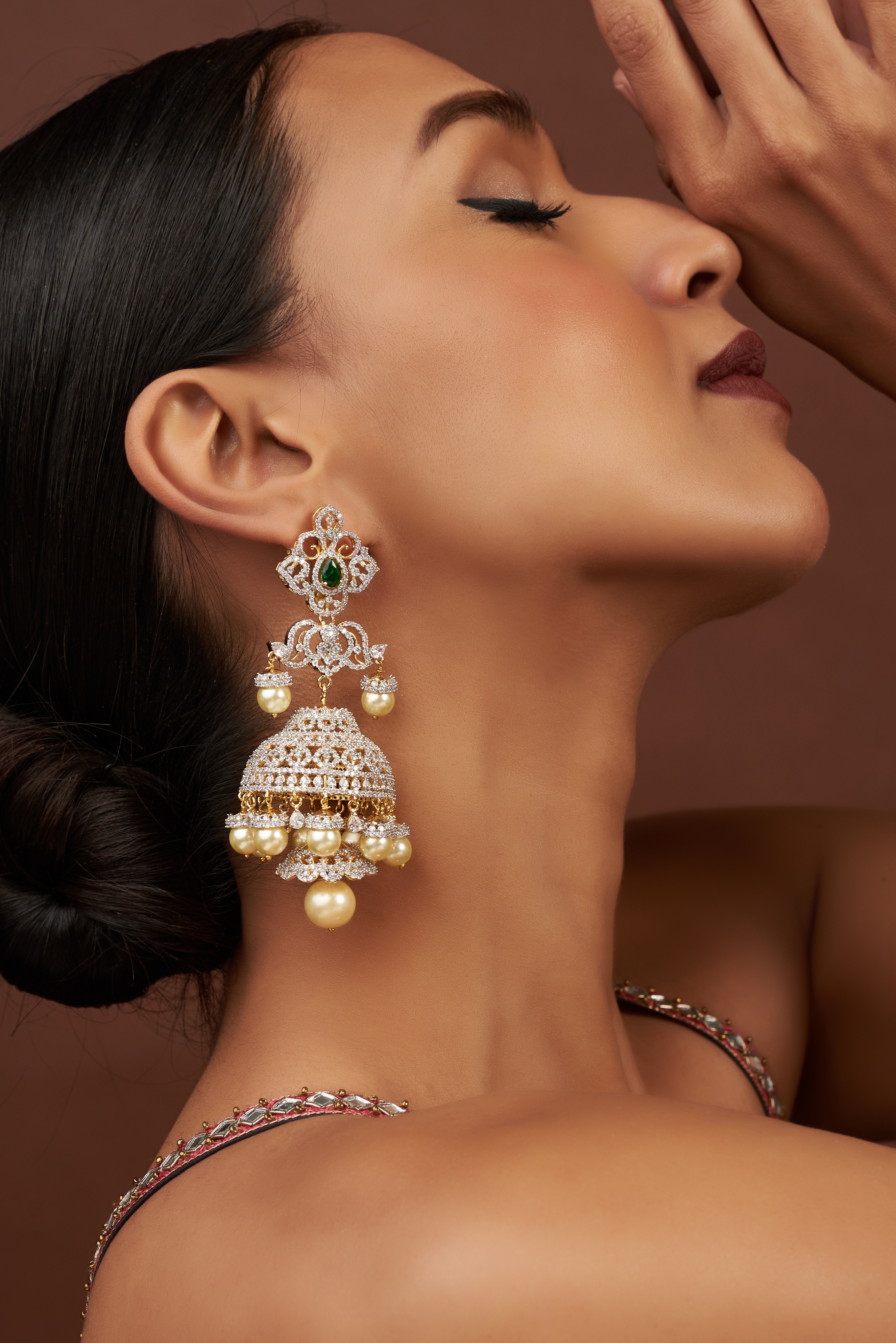 Stones Jhumka & Jhumkis: Buy latest Designs Online For Women| Utsav Fashion