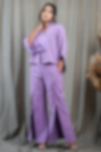Lilac Handwoven Cotton Khadi Embroidered Co-Ord Set by Saniya Rao at Pernia's Pop Up Shop