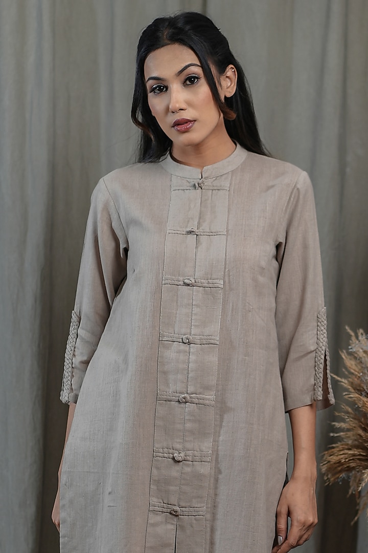 Beige Handwoven Cotton Khadi Kurta Set by Saniya Rao at Pernia's Pop Up Shop