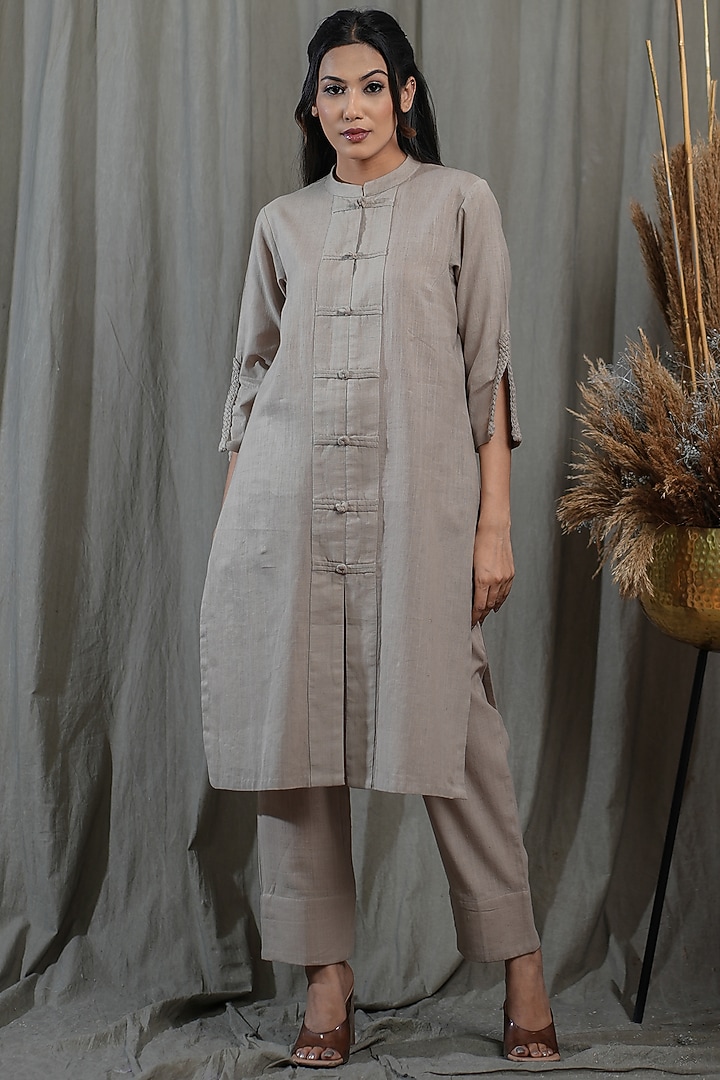 Beige Handwoven Cotton Khadi Kurta Set by Saniya Rao at Pernia's Pop Up Shop