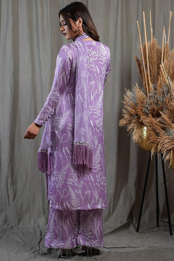 Lilac Modal Satin Printed & Embellished Kurta Set by Saniya Rao at Pernia's Pop Up Shop